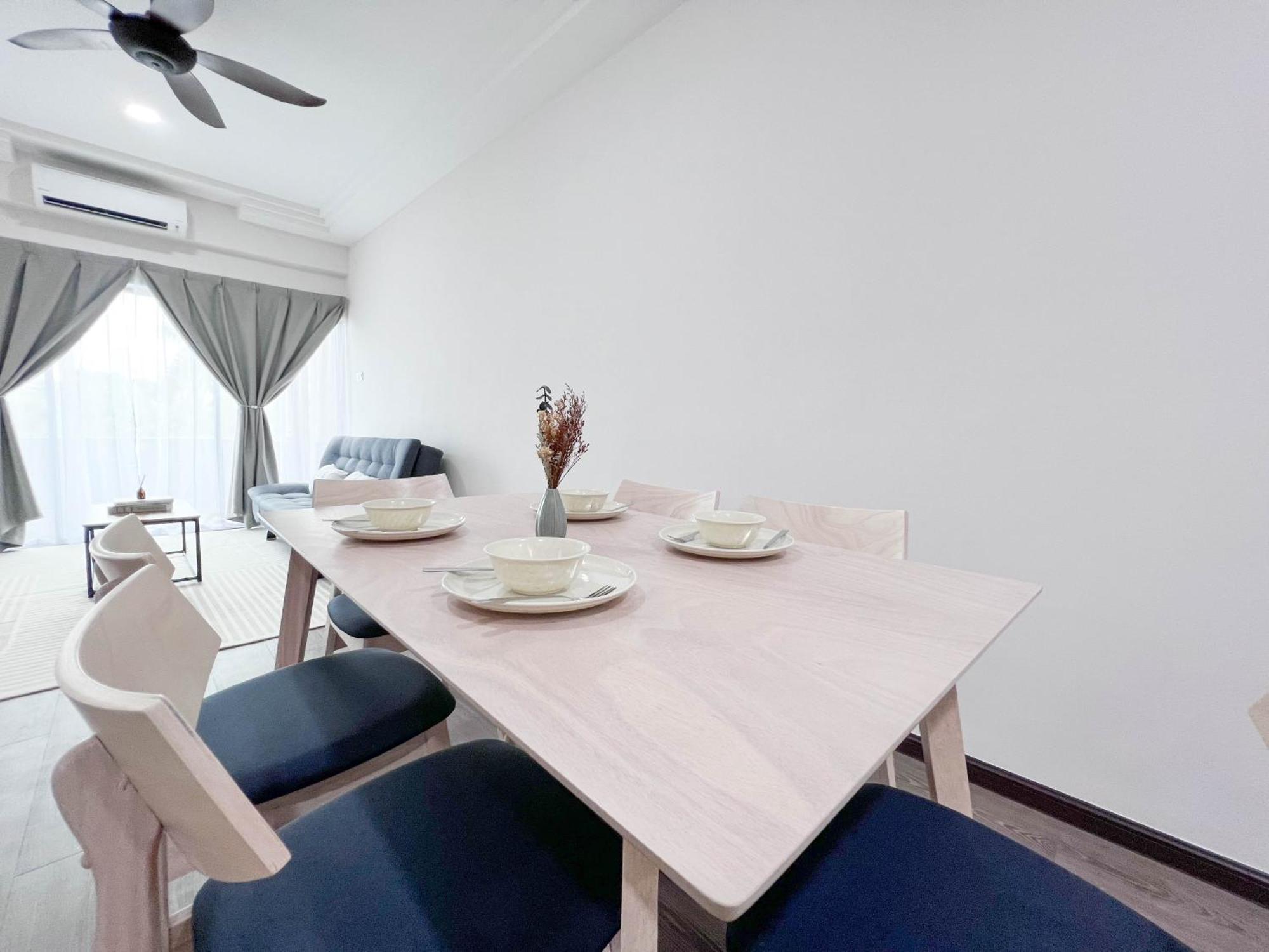 Mh Maison By Manhattan Group Pangsapuri